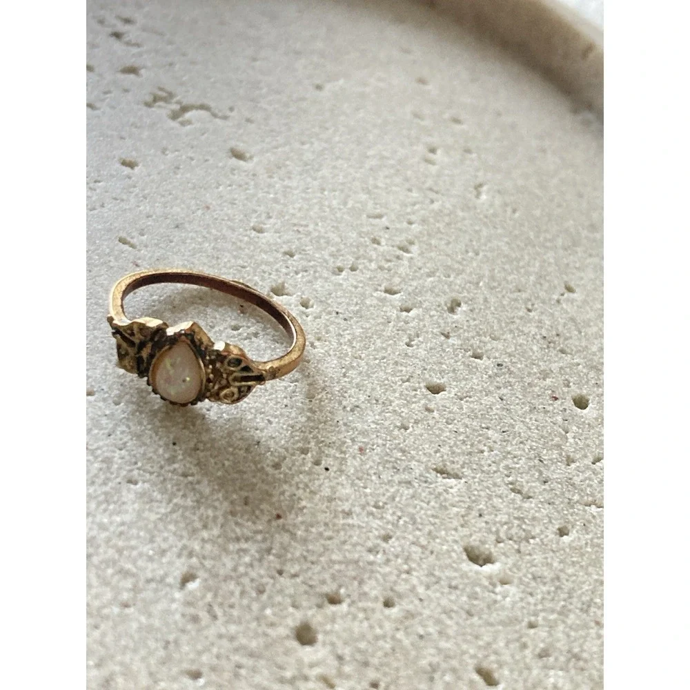 Gold‎ Tone Faux Opal Rhinestone Cluster Ring White Navette Victorian Revival